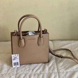 Michael Kors Medium Mercer Satchel in Oyster